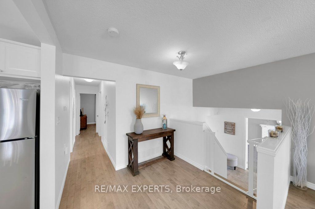 32 Wright Cres