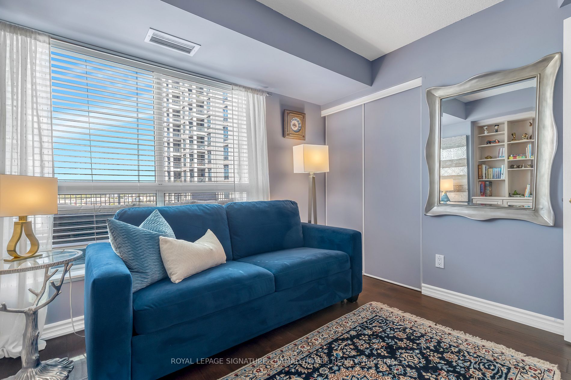 2111 Lake Shore Blvd W, #818