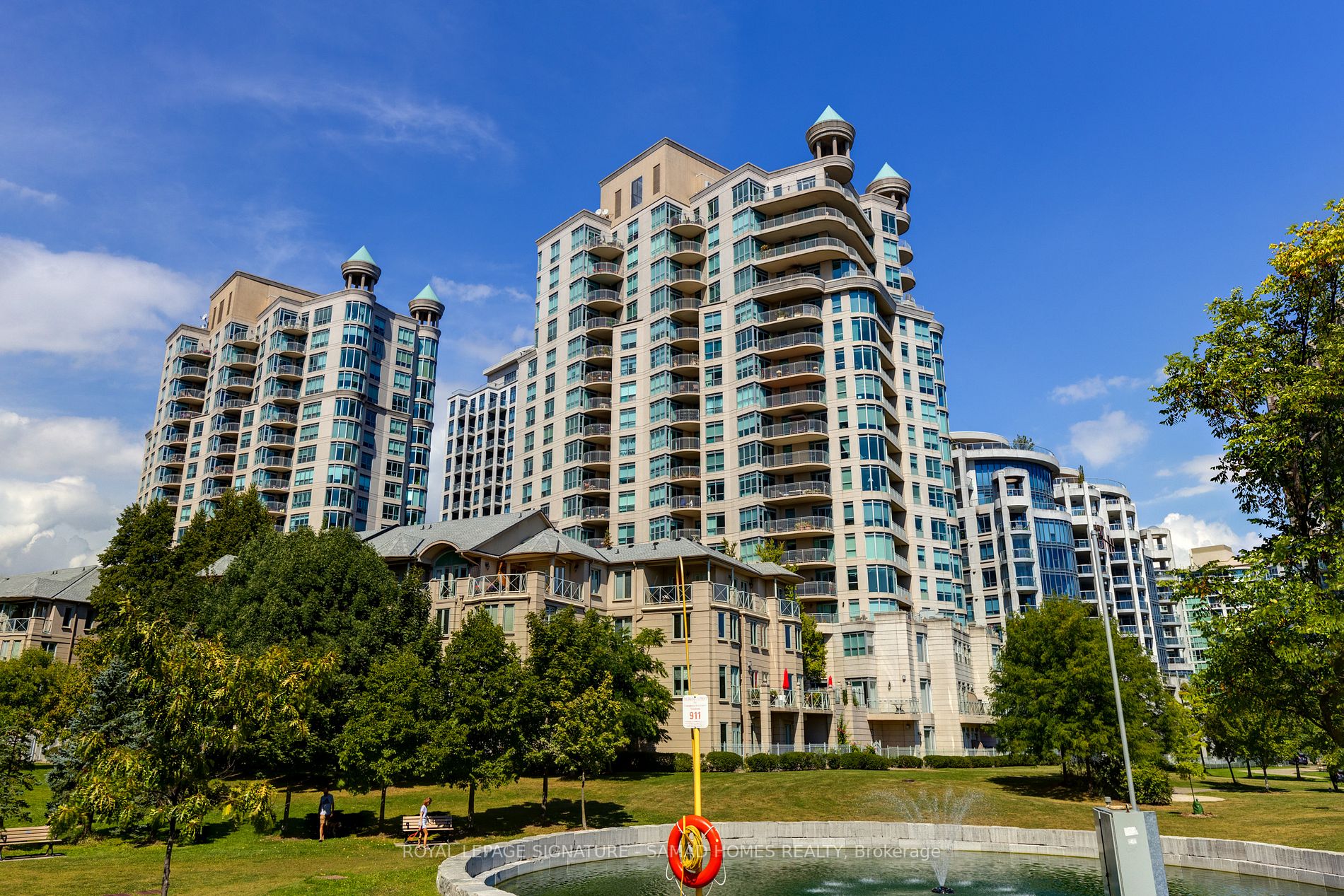 2111 Lake Shore Blvd W, #818