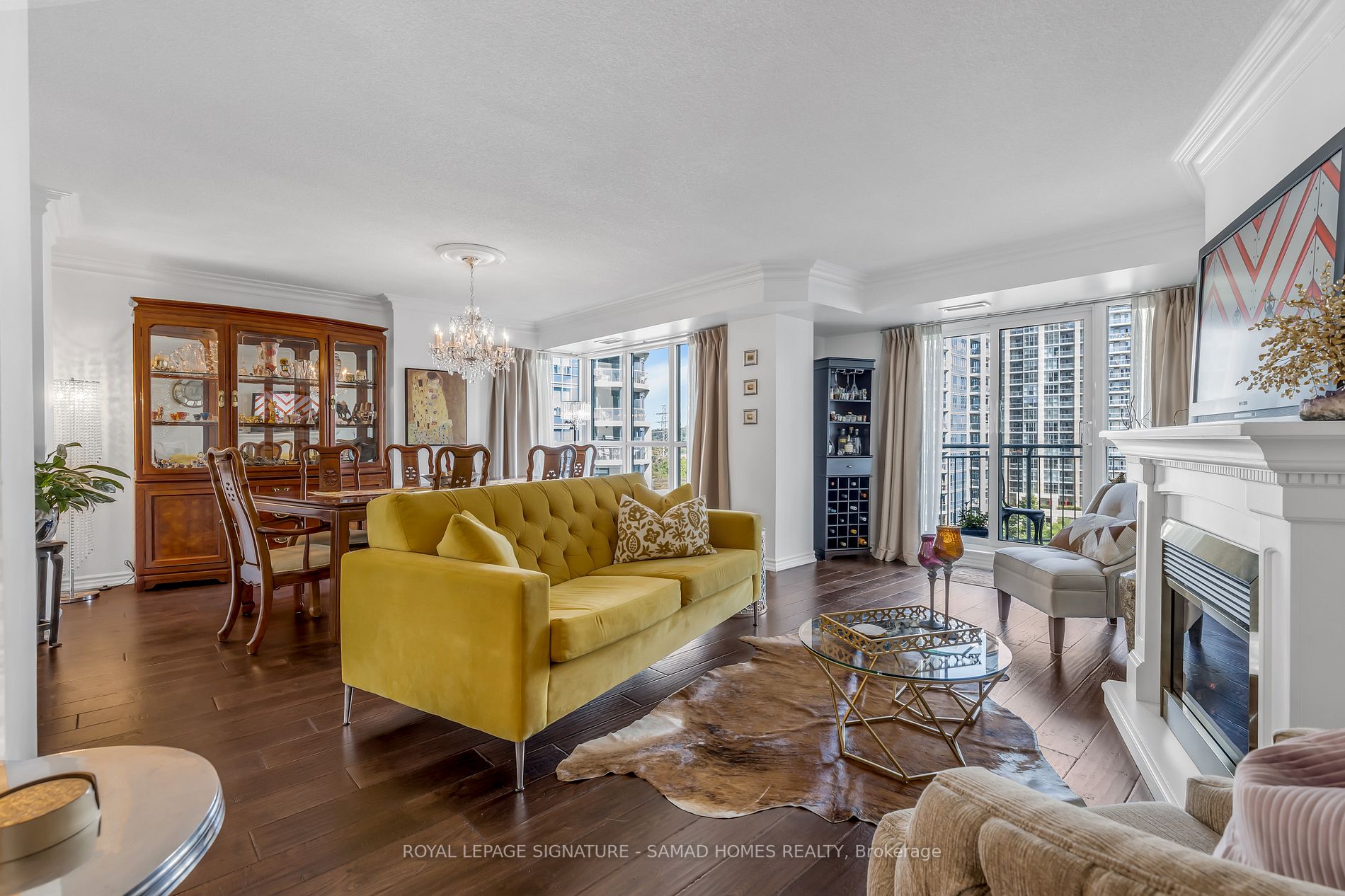 2111 Lake Shore Blvd W, #818