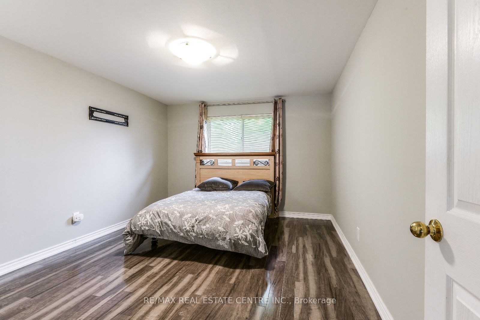 40 BRENTWOOD Drive