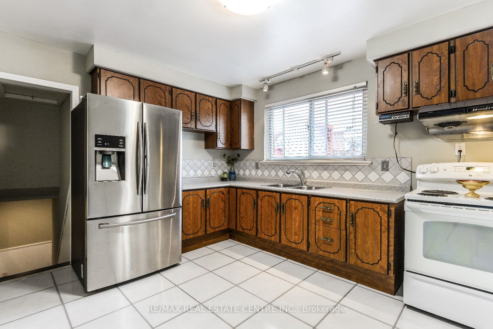 40 BRENTWOOD Drive