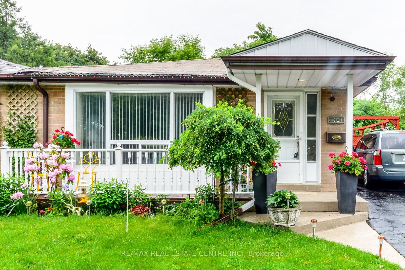 40 BRENTWOOD Drive