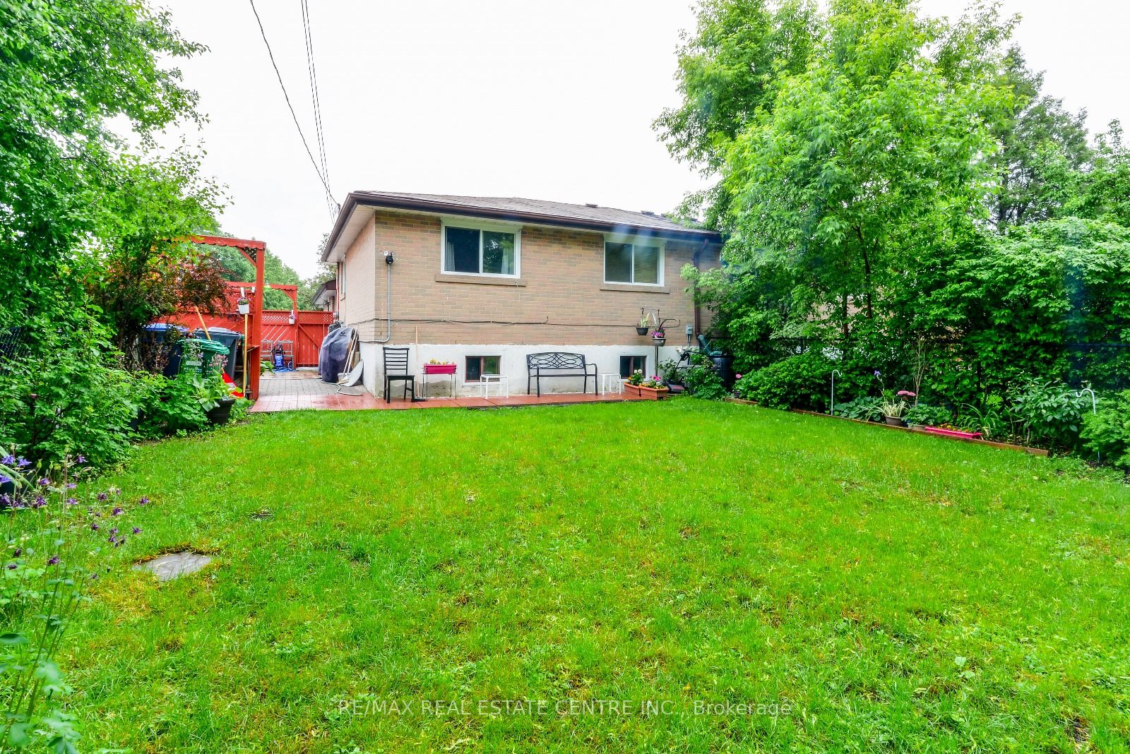 40 BRENTWOOD Drive