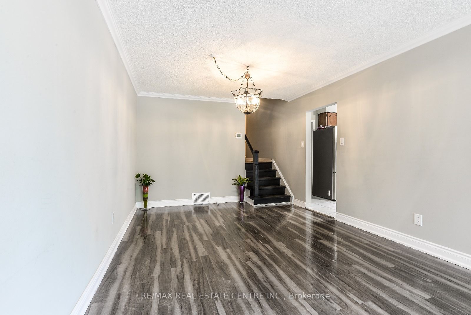 40 Brentwood Dr