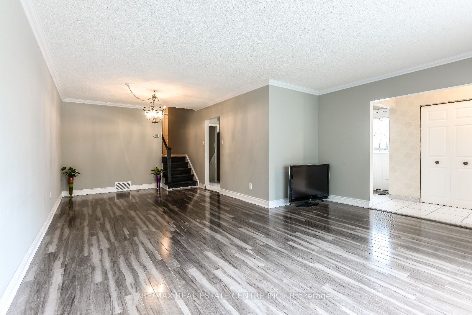 40 BRENTWOOD Drive