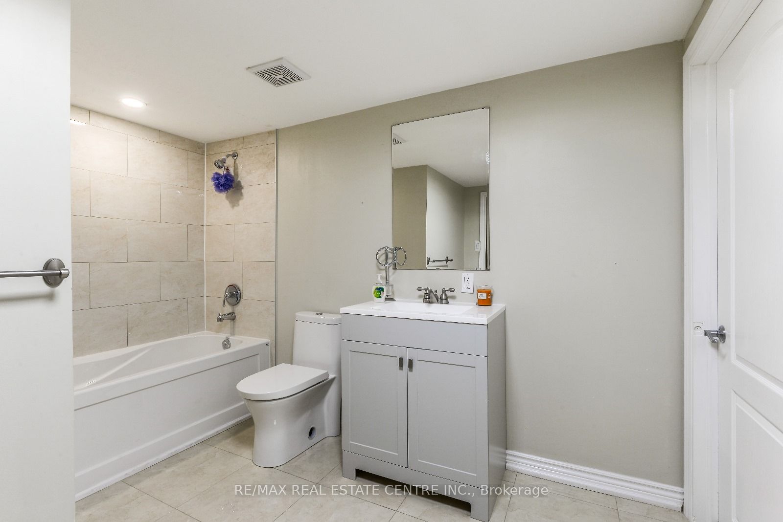 40 BRENTWOOD Drive
