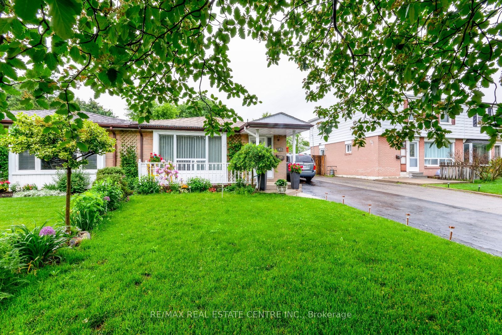 40 BRENTWOOD Drive