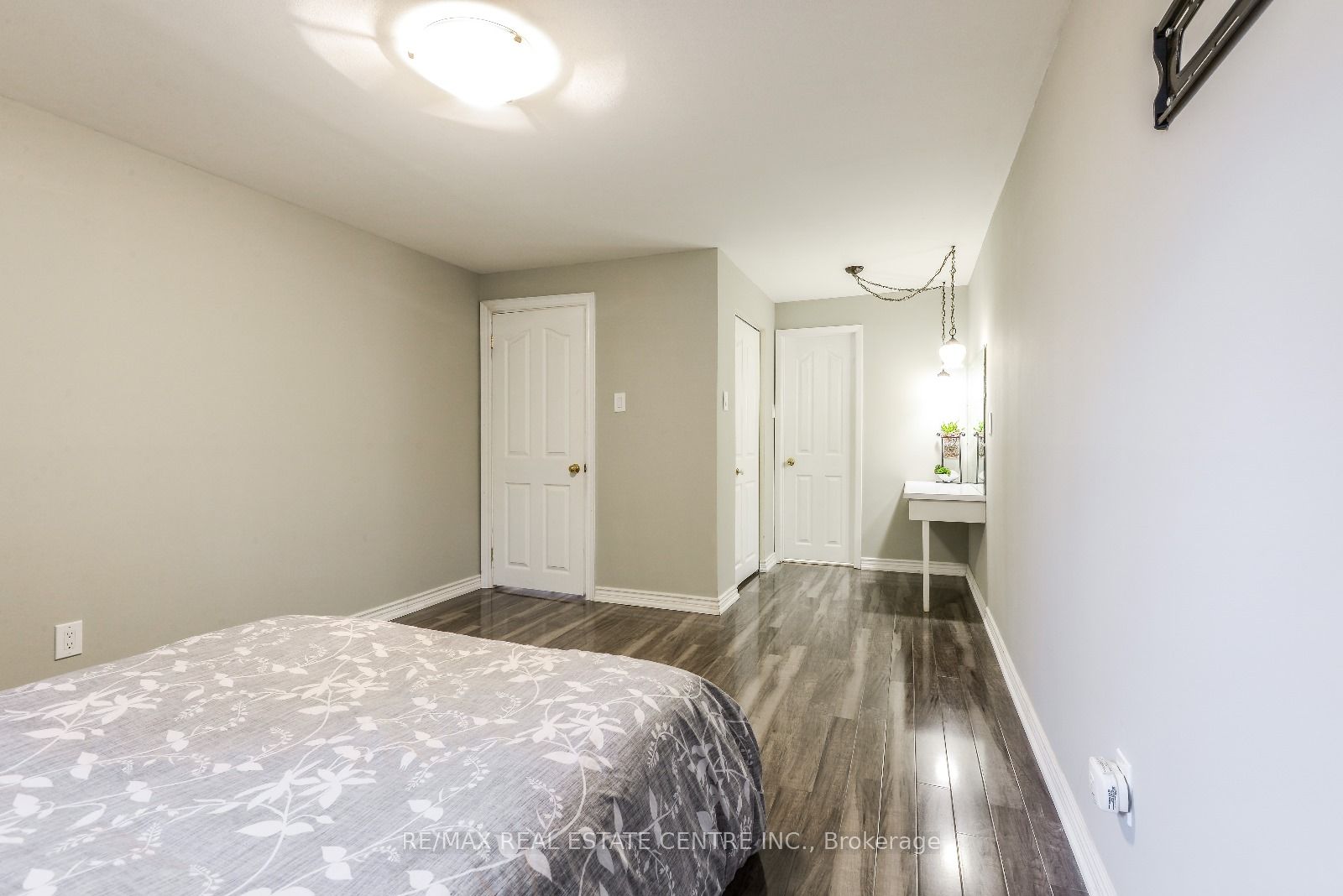 40 BRENTWOOD Drive