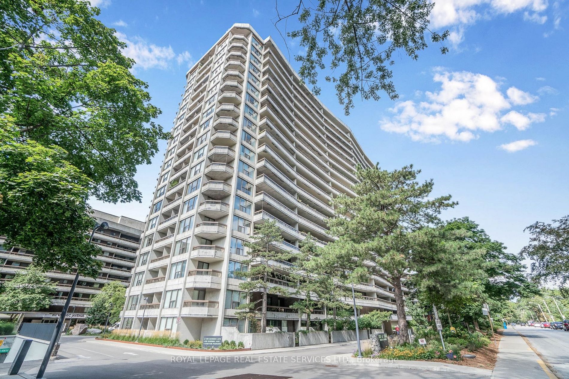 100 Quebec Ave, #403