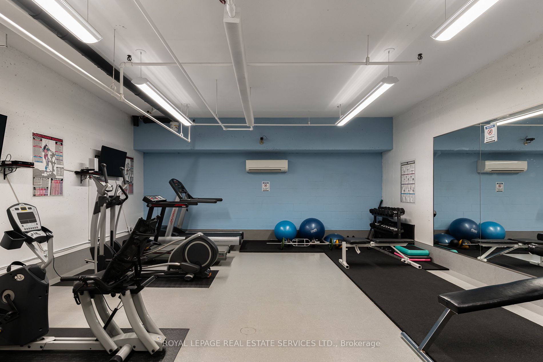 100 Quebec Ave, #403