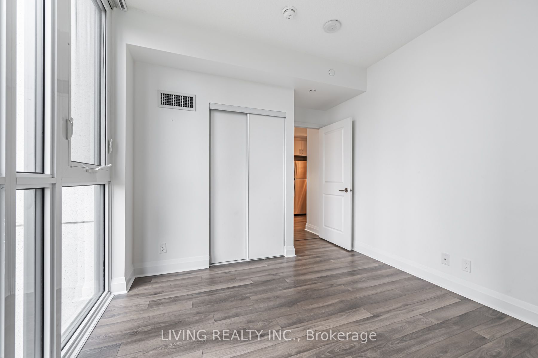 17 Zorra St, #510
