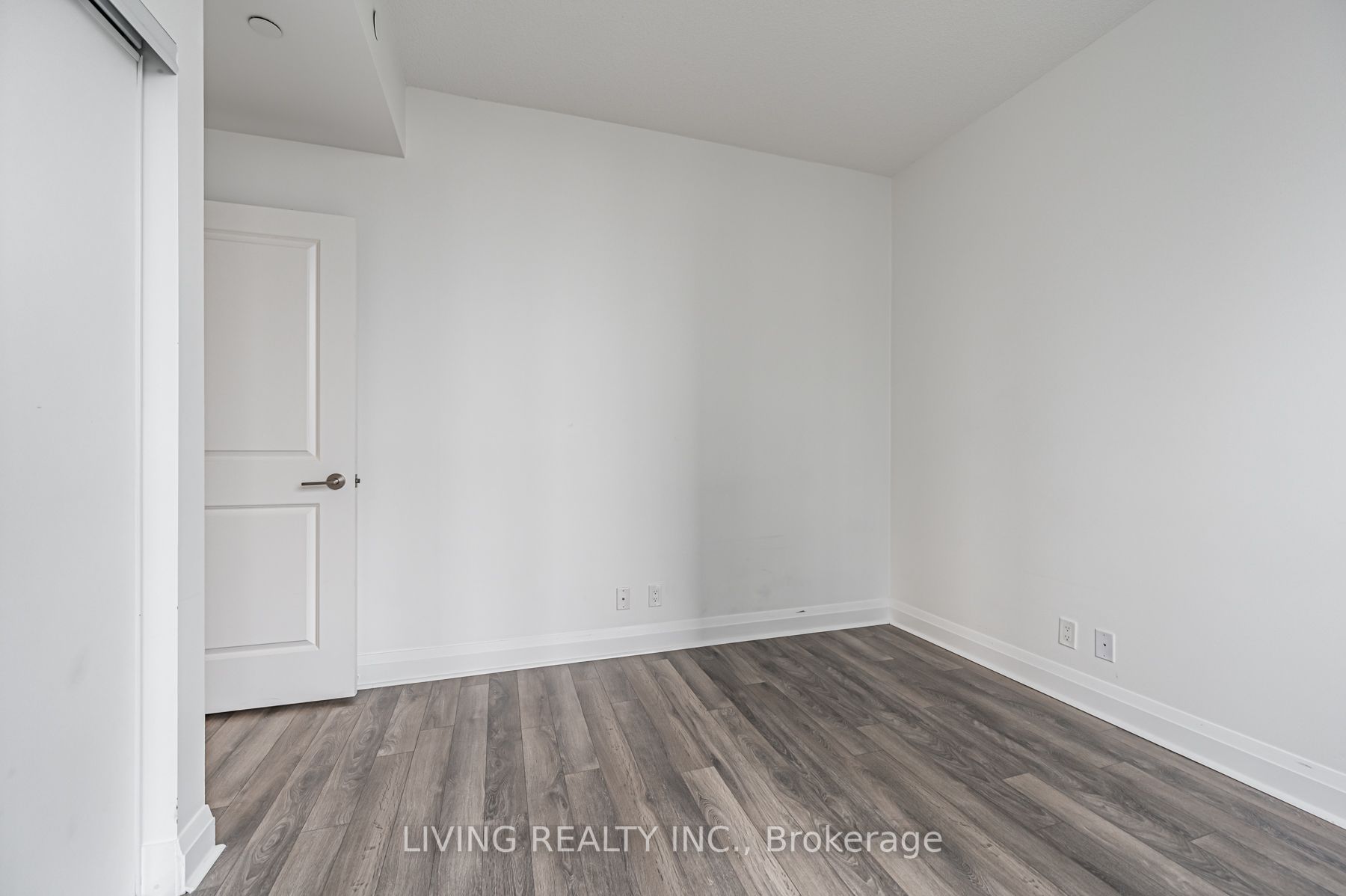 17 Zorra St, #510