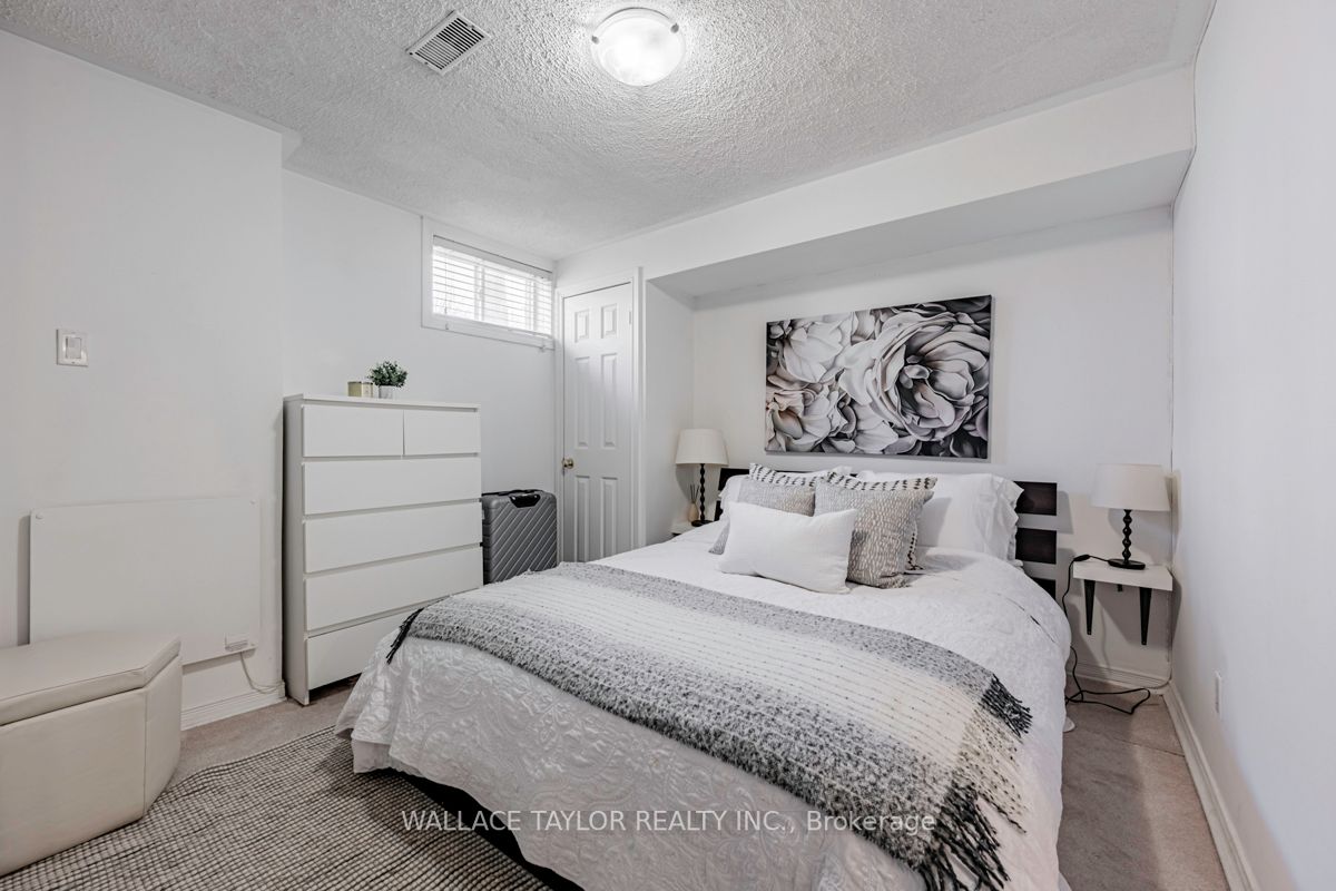 160 Rankin Cres
