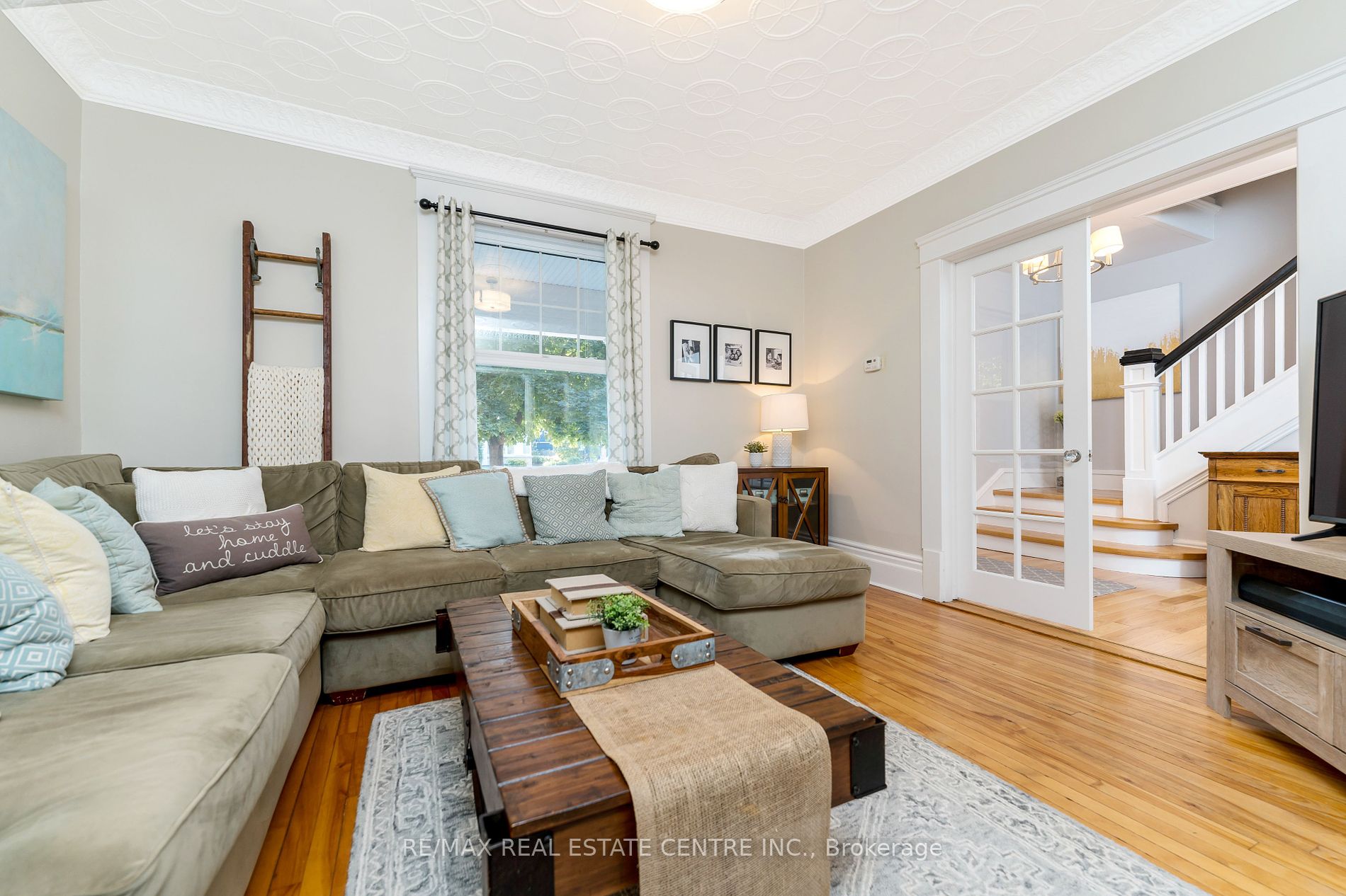 28 Charles St