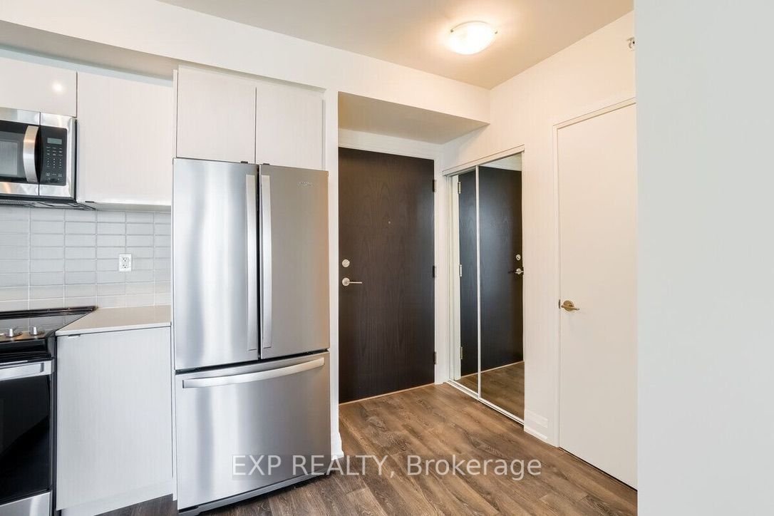 1461 Lawrence Ave W, #704