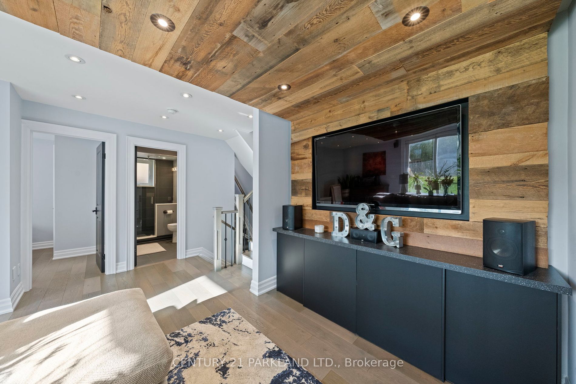 7 Monaco Crt