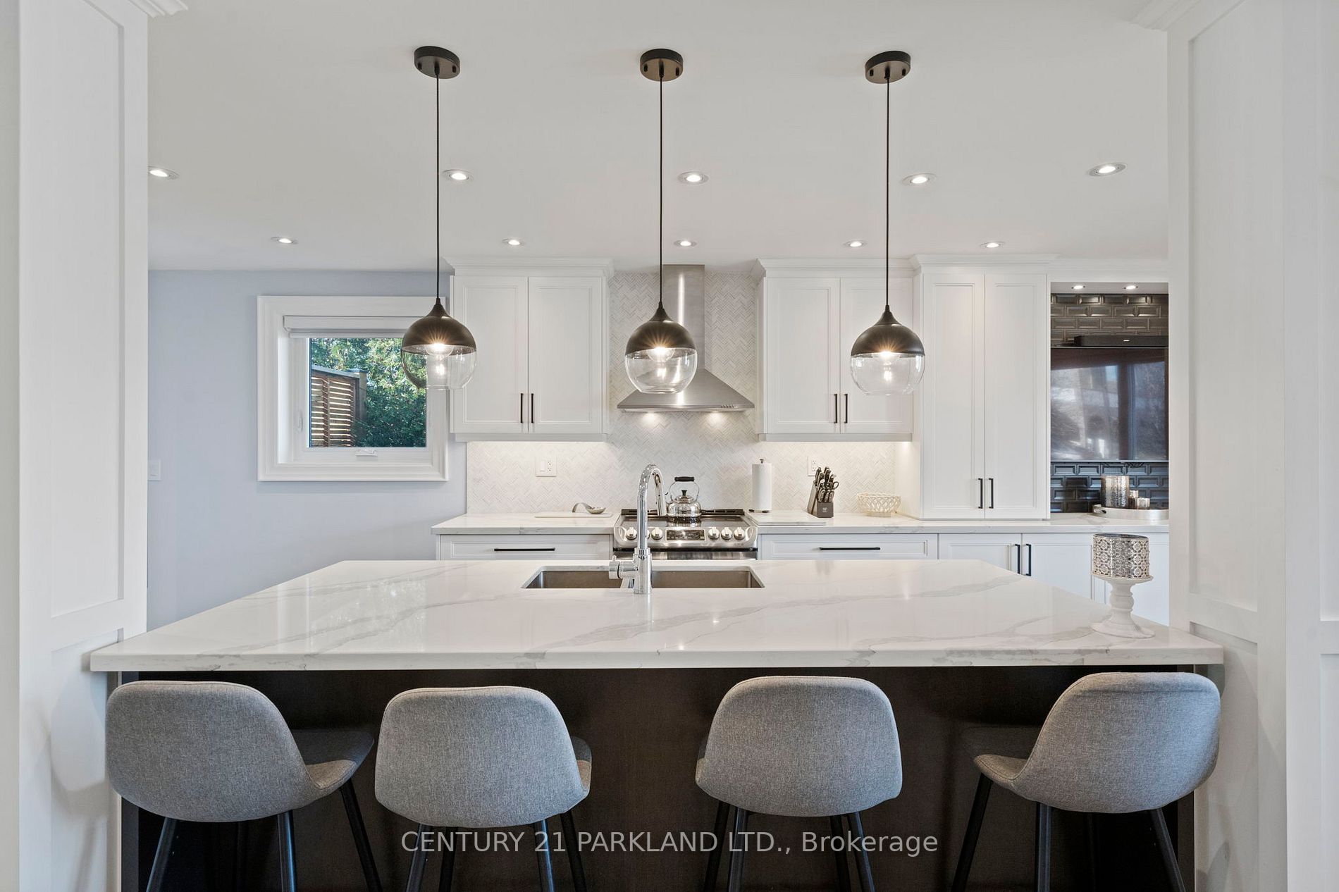 7 Monaco Crt
