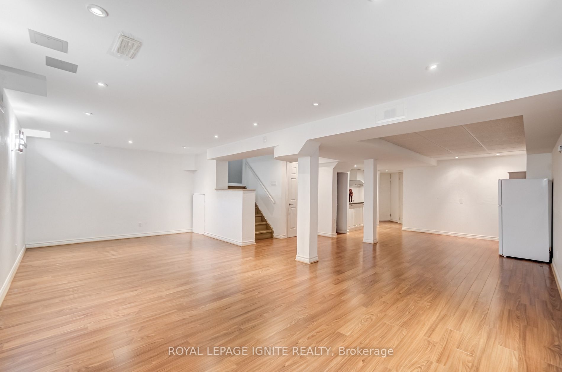 257 Cresthaven Rd