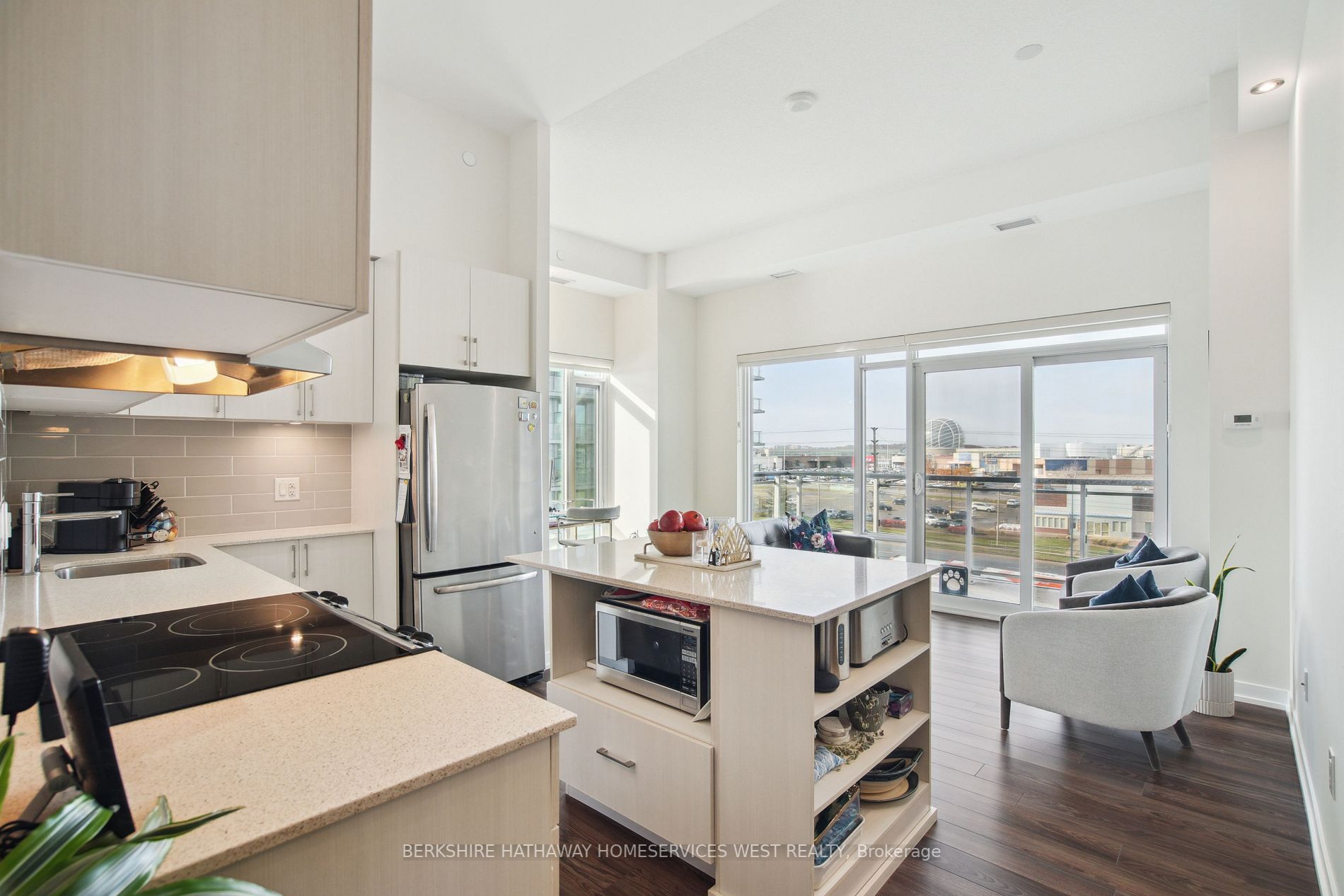 2560 Eglinton Ave W, #507