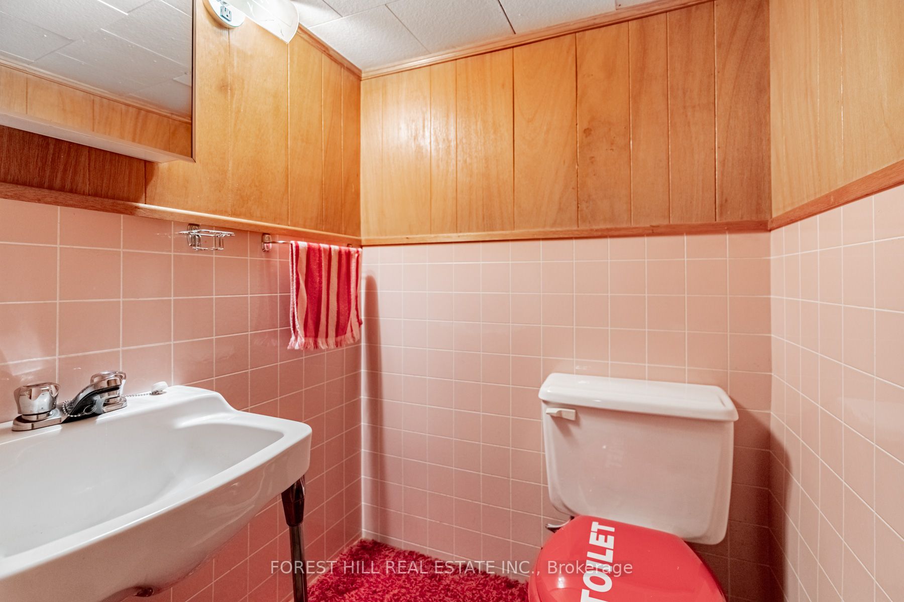 15 Evans Ave