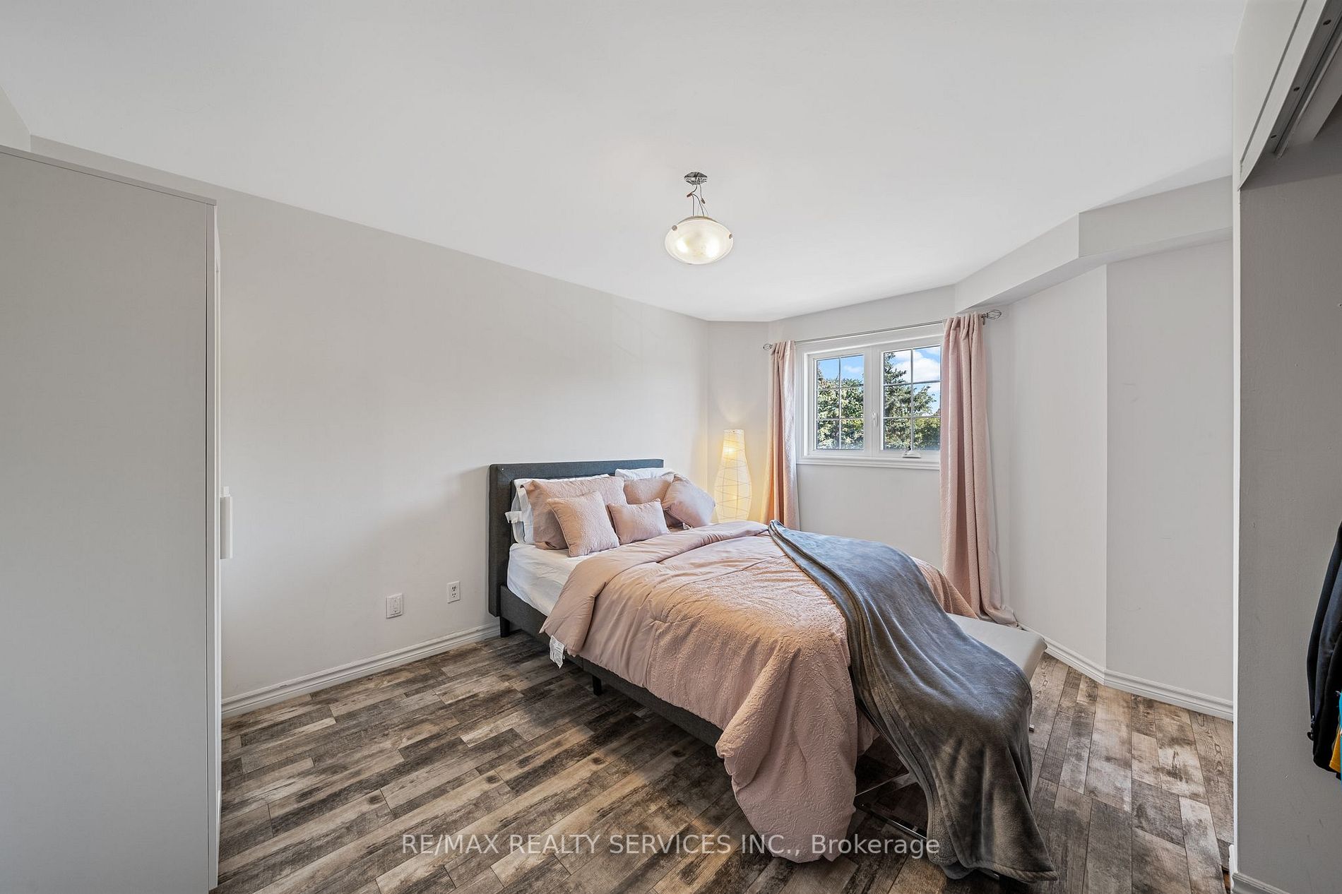 6950 Tenth Line W, #94