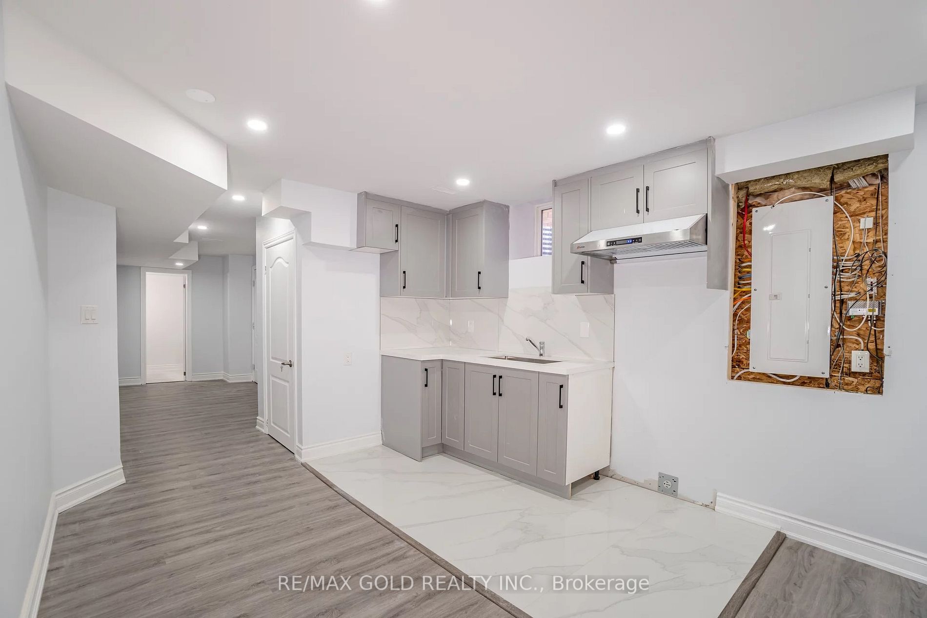 107 Banbridge Cres
