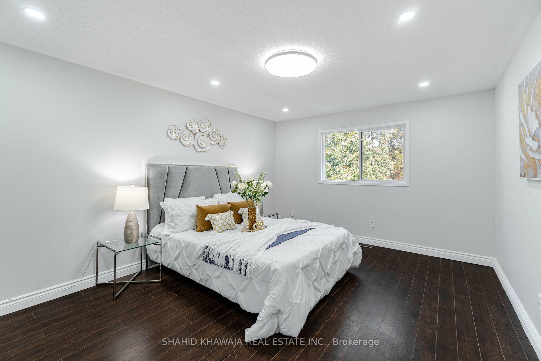 1188 Prestonwood Cres