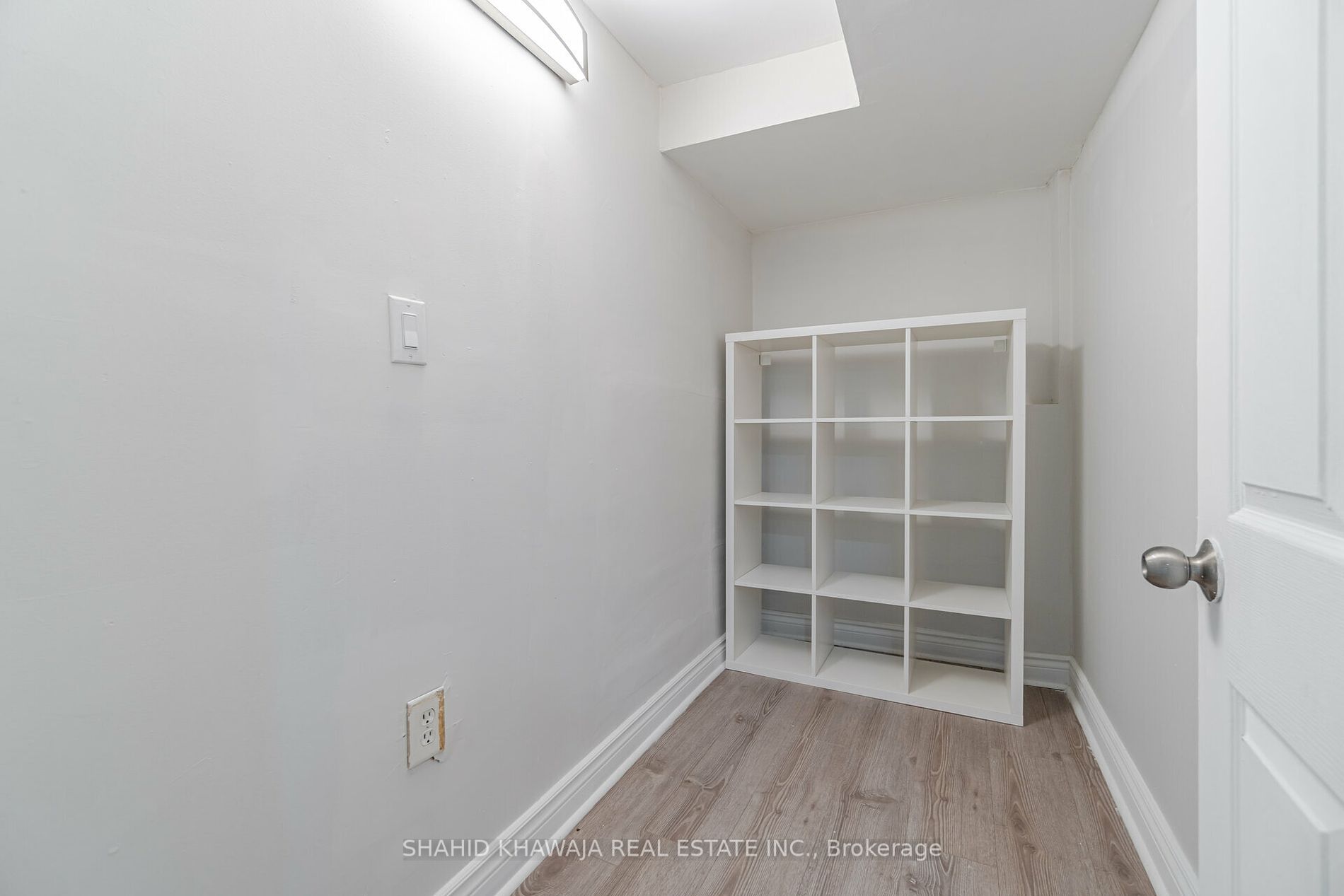 1188 Prestonwood Cres