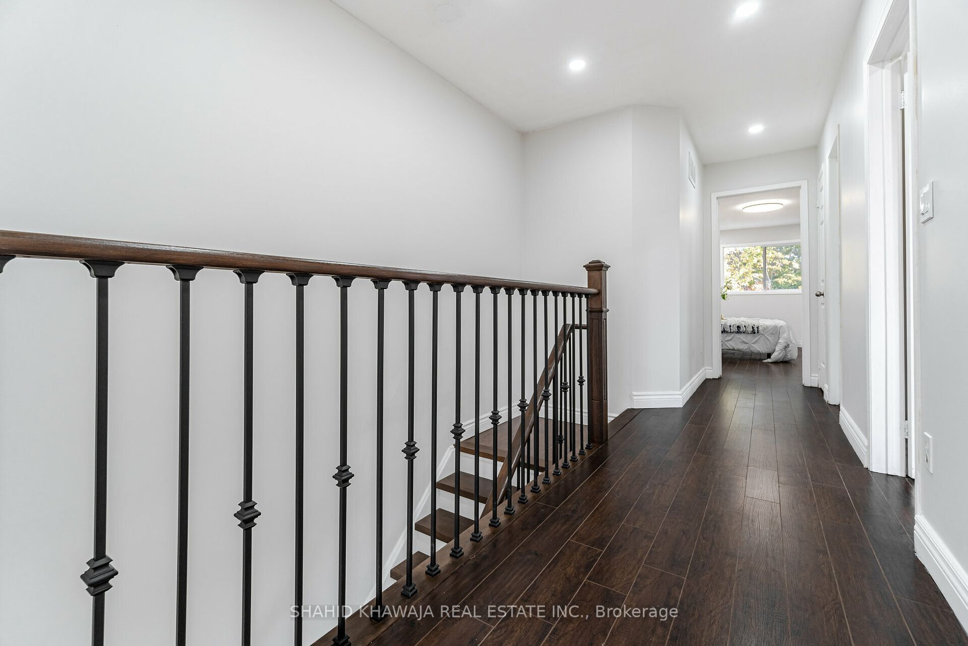 1188 Prestonwood Cres