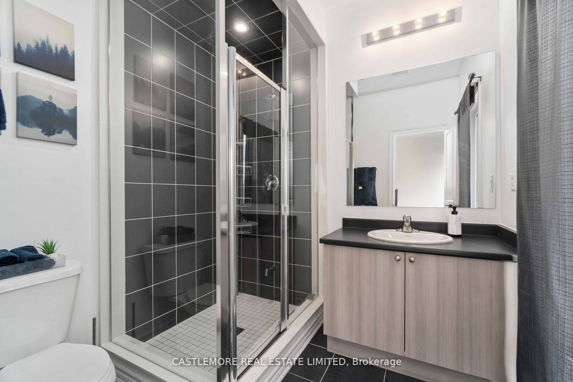 2485 Badger Cres, #5
