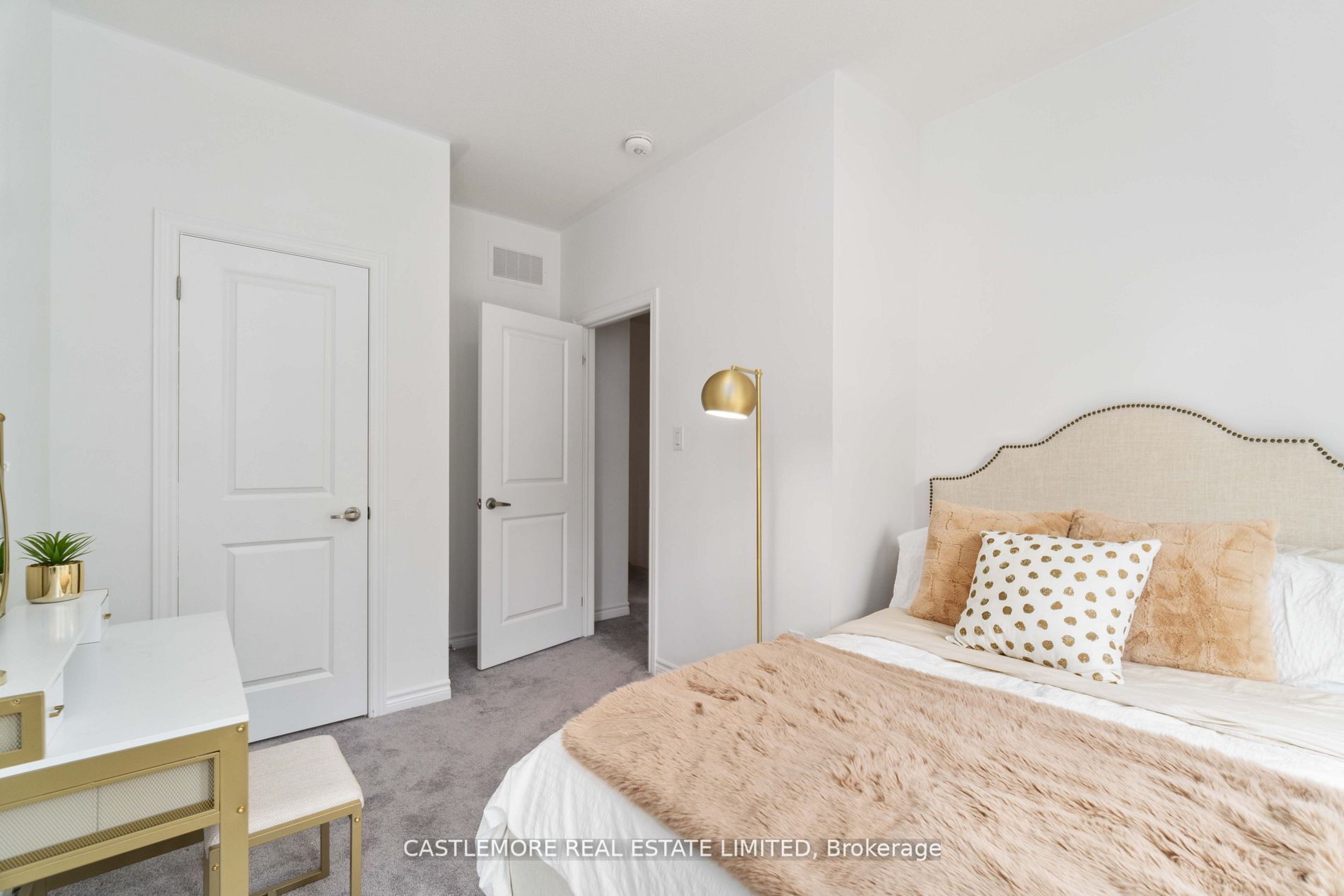 2485 Badger Cres, #5