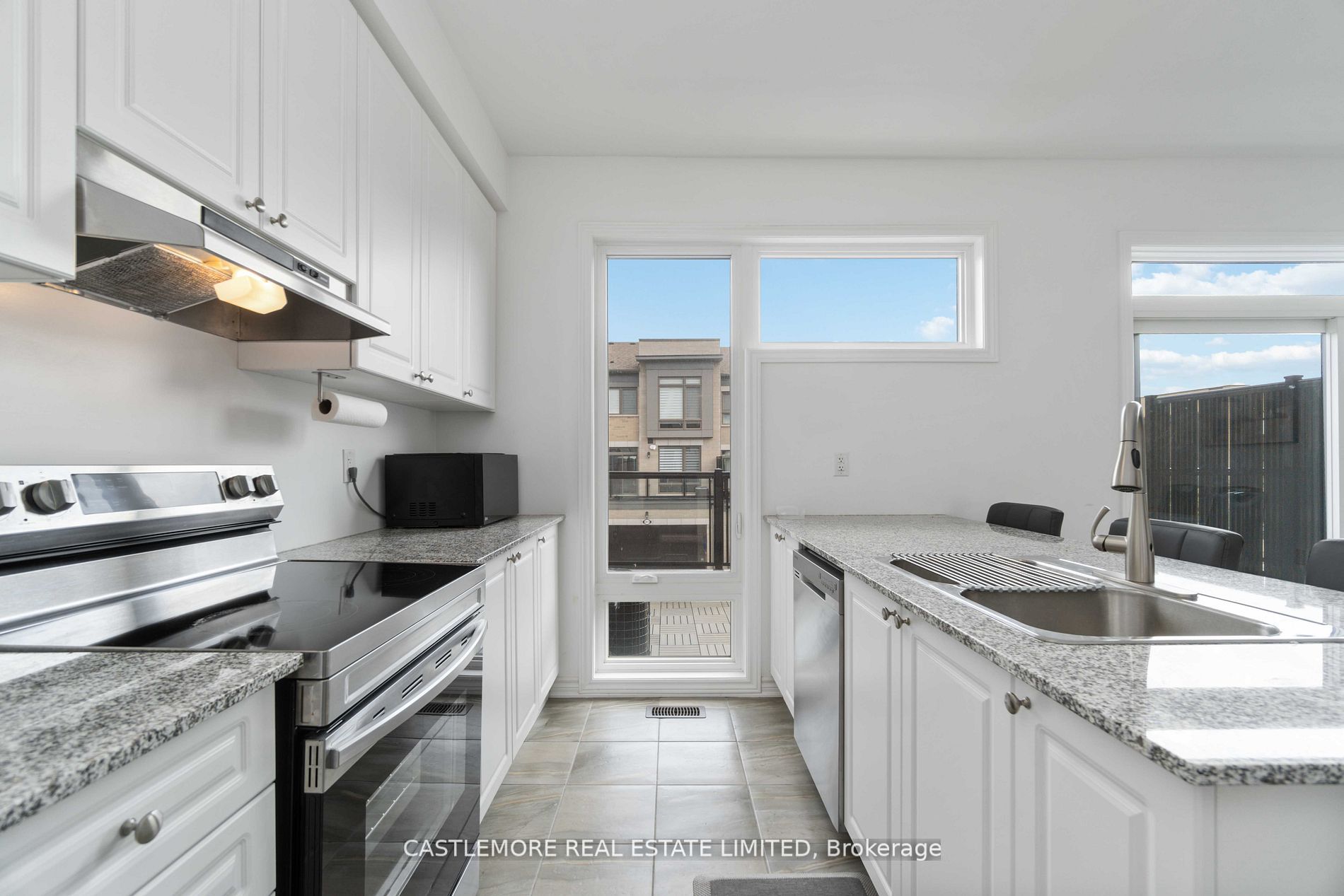2485 Badger Cres, #5