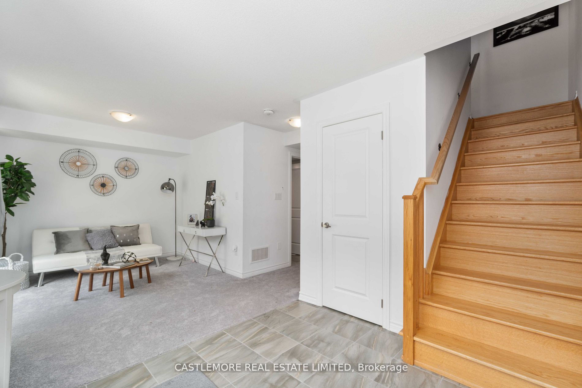 2485 Badger Cres, #5