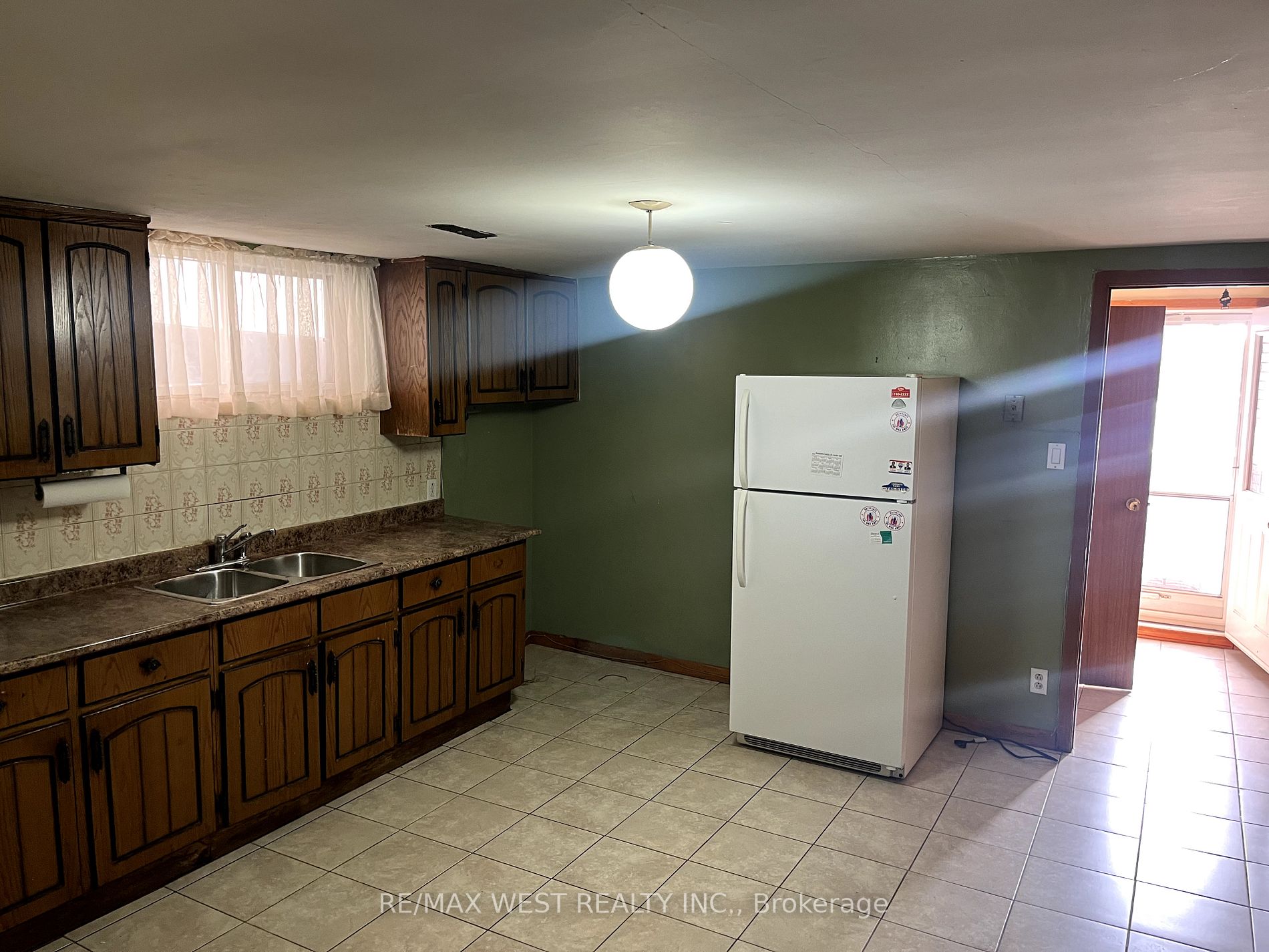 54 Songwood Dr, #Bsmt