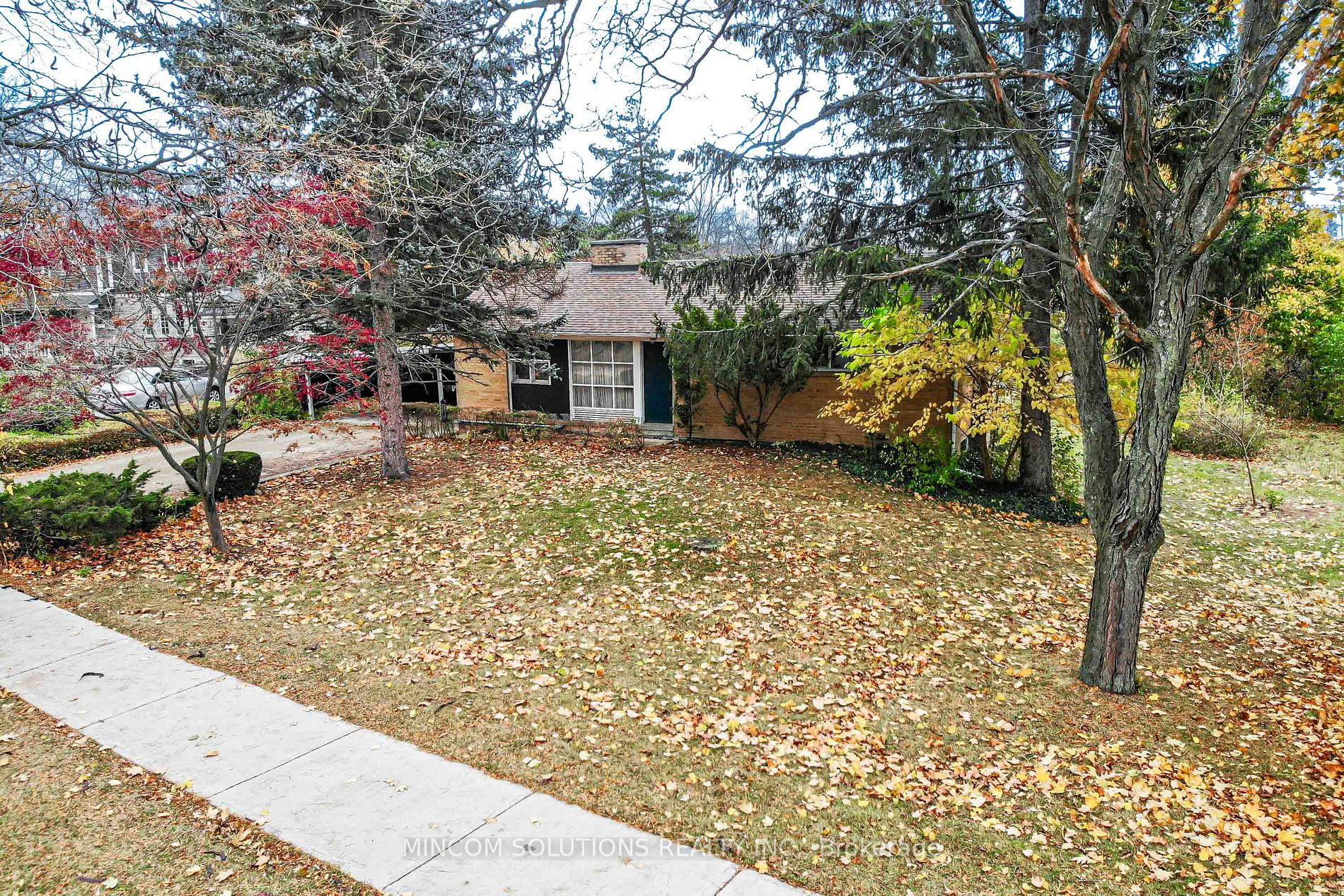2452 Thorn Lodge Dr