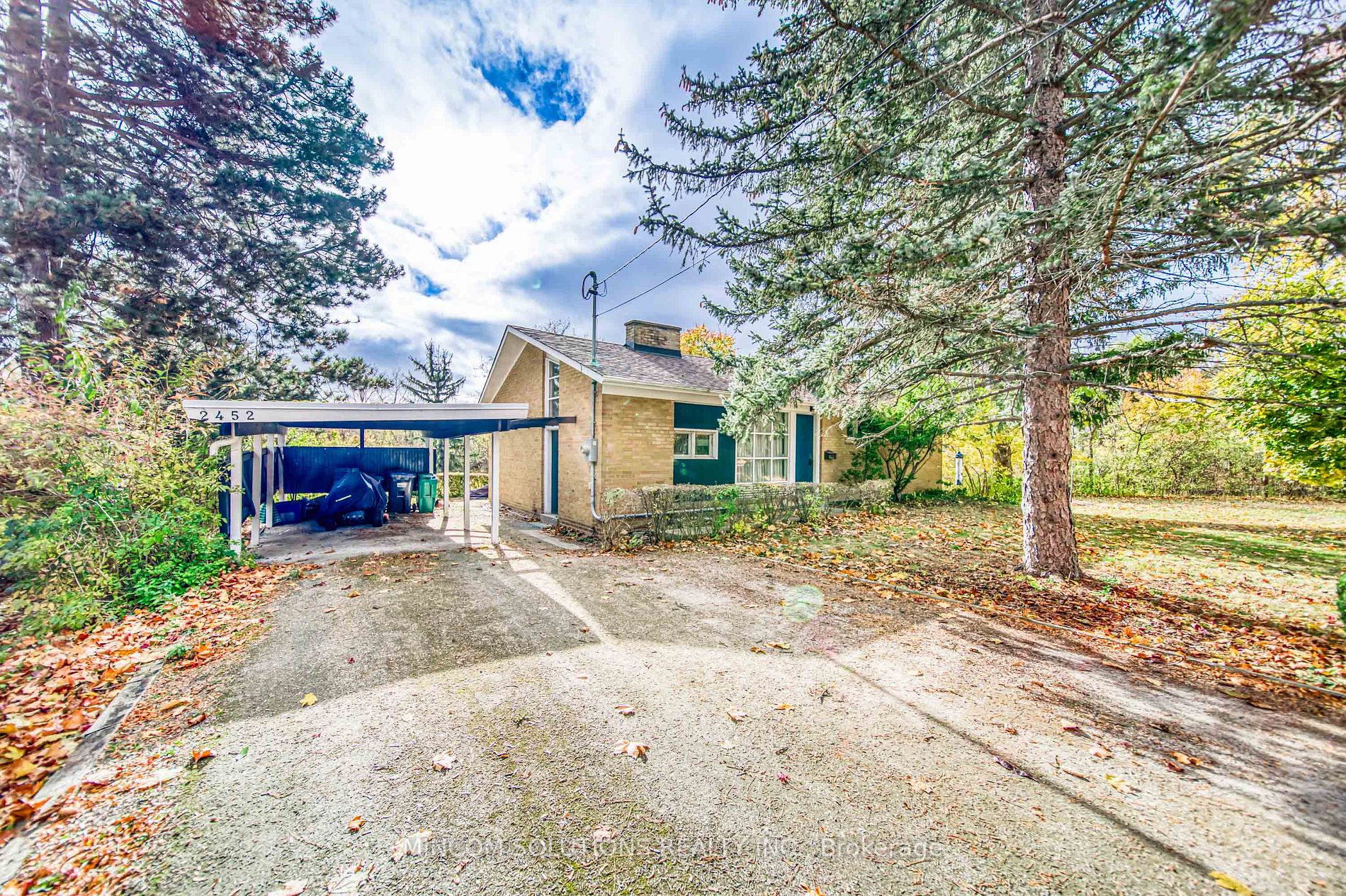 2452 Thorn Lodge Dr