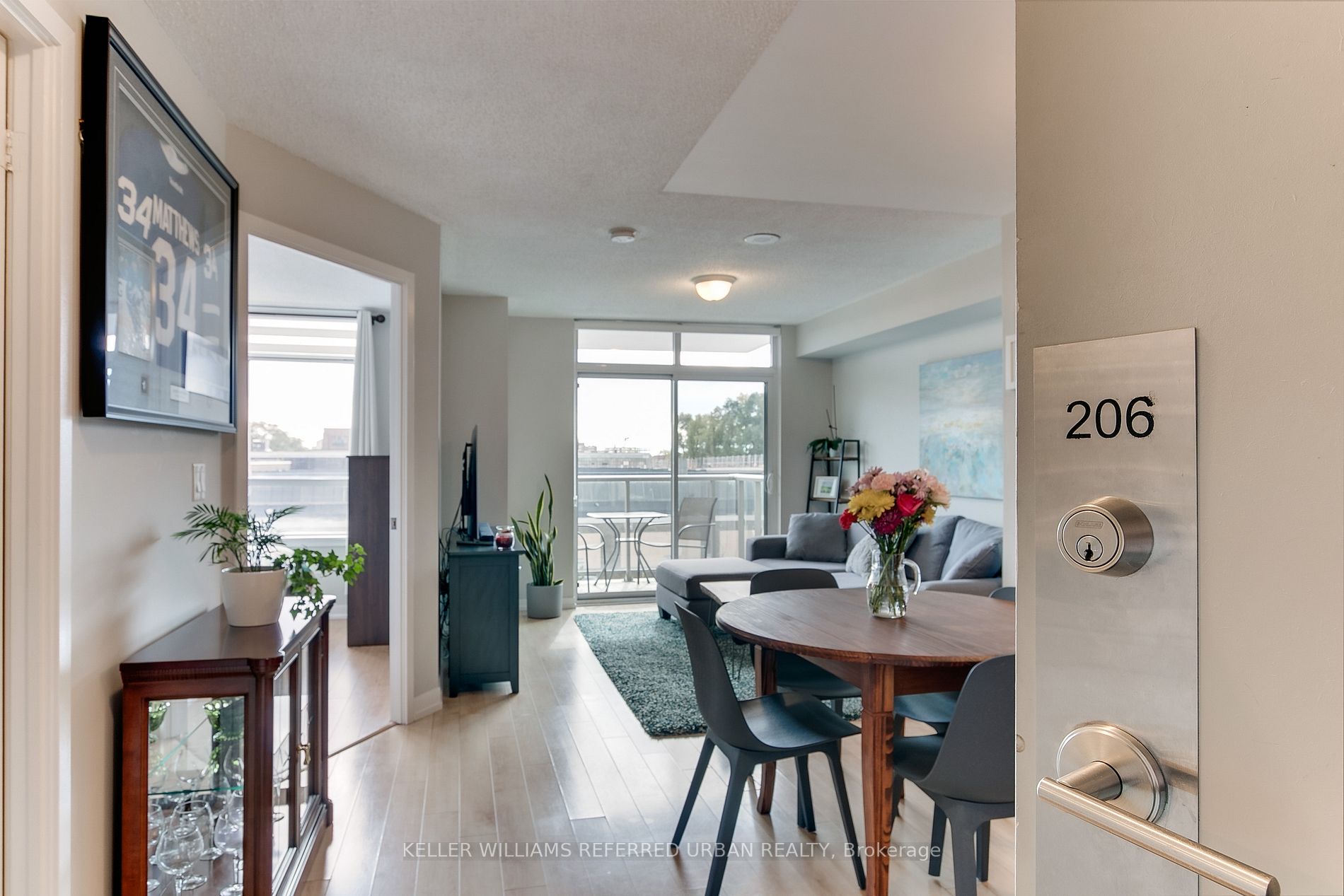 812 Lansdowne Ave, #206