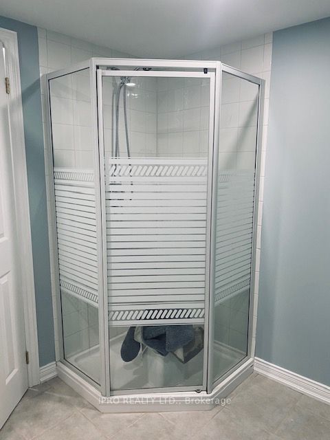 18 Drayglass Crt, #Bsmnt