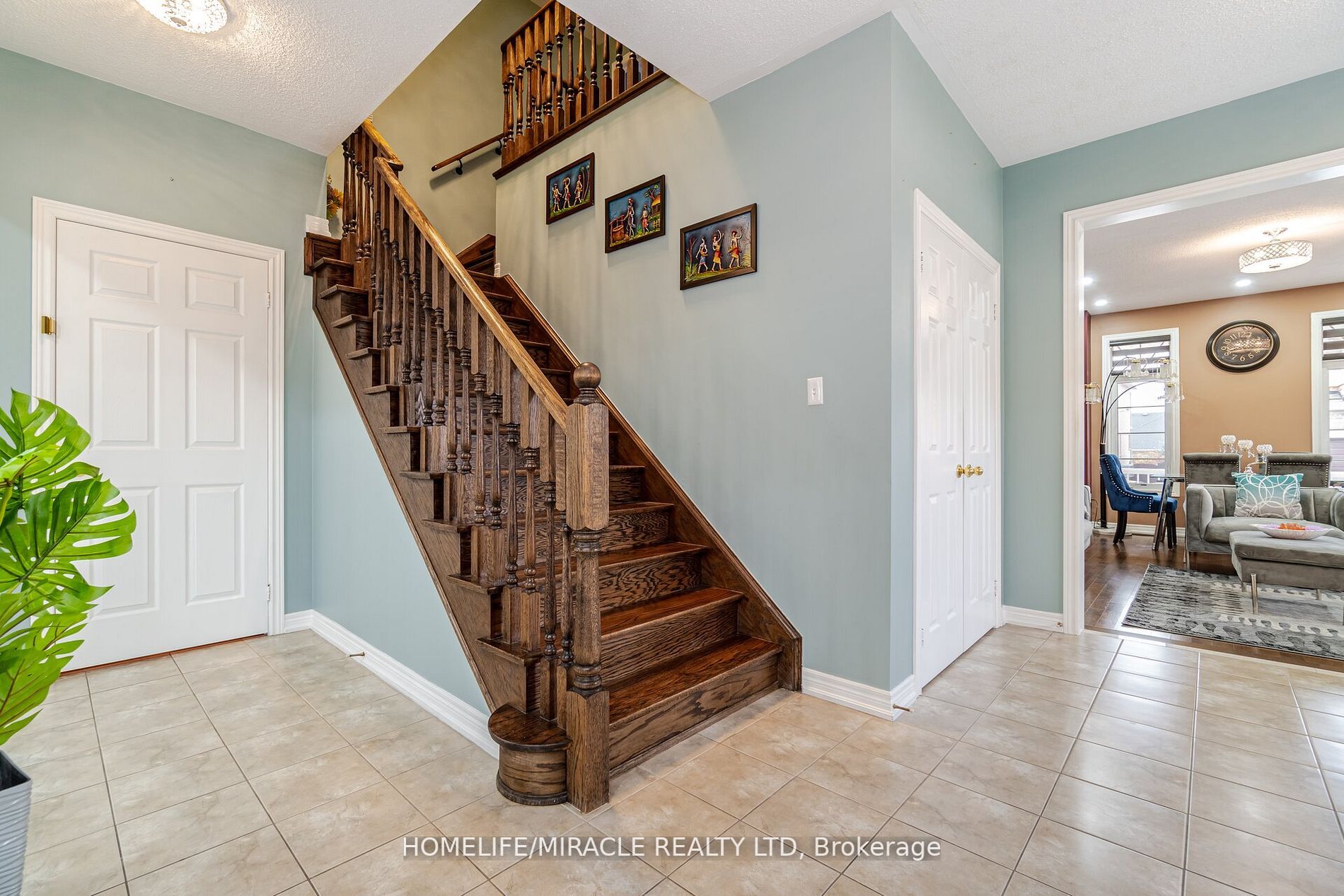 2 Ripple St