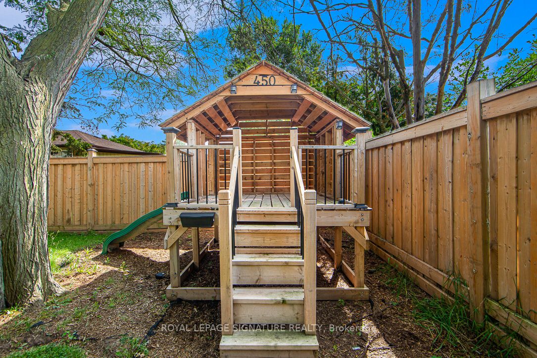 450 Saville Cres