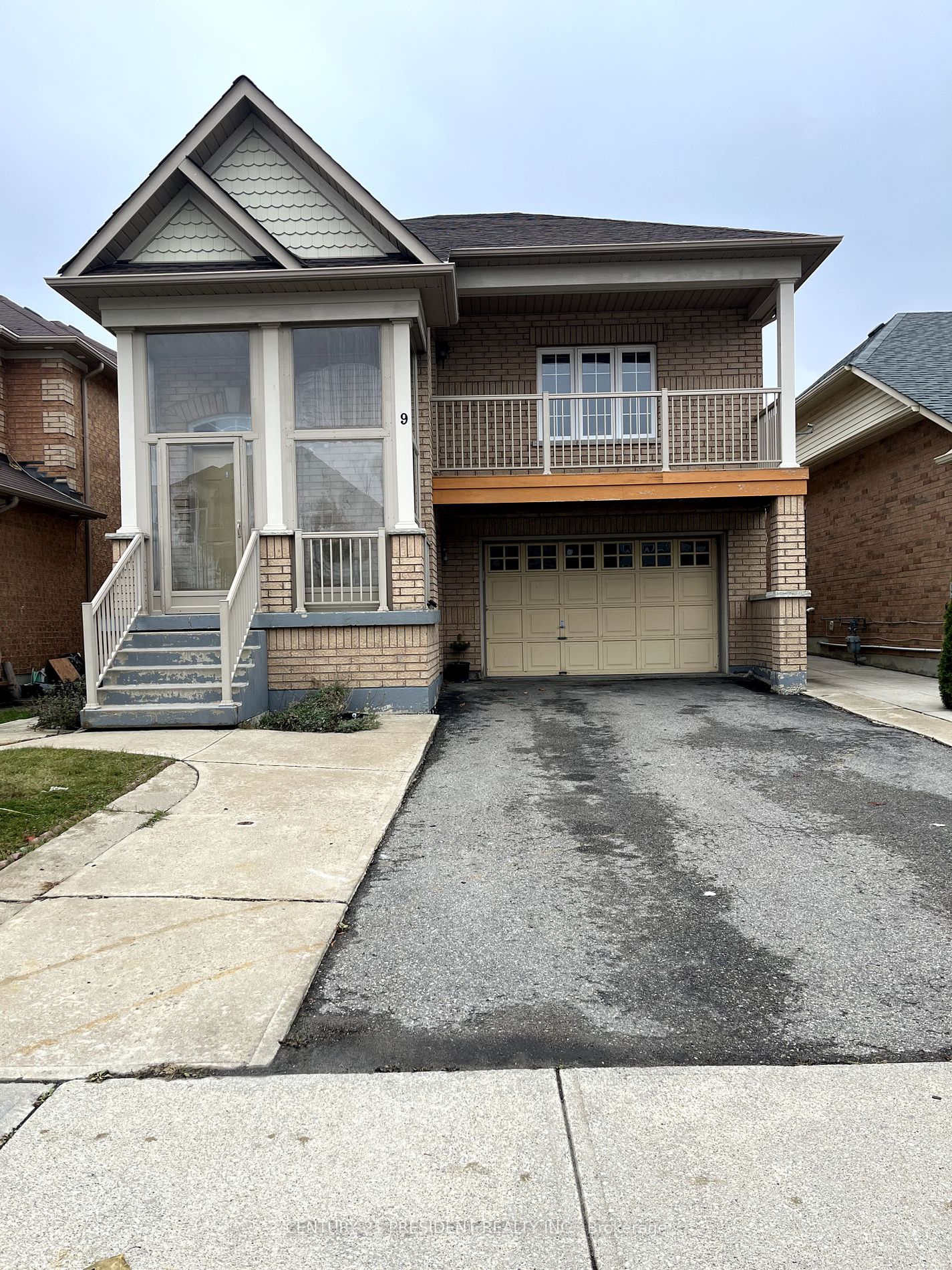 9 Denim Dr, #Upper