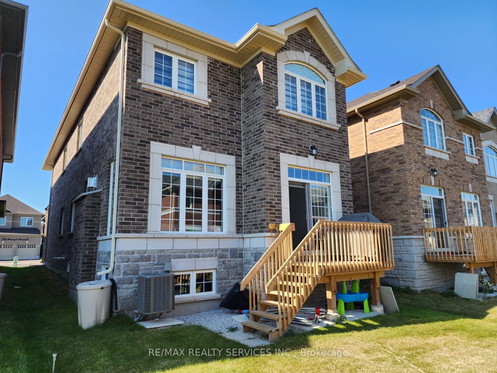 46 Branigan Cres