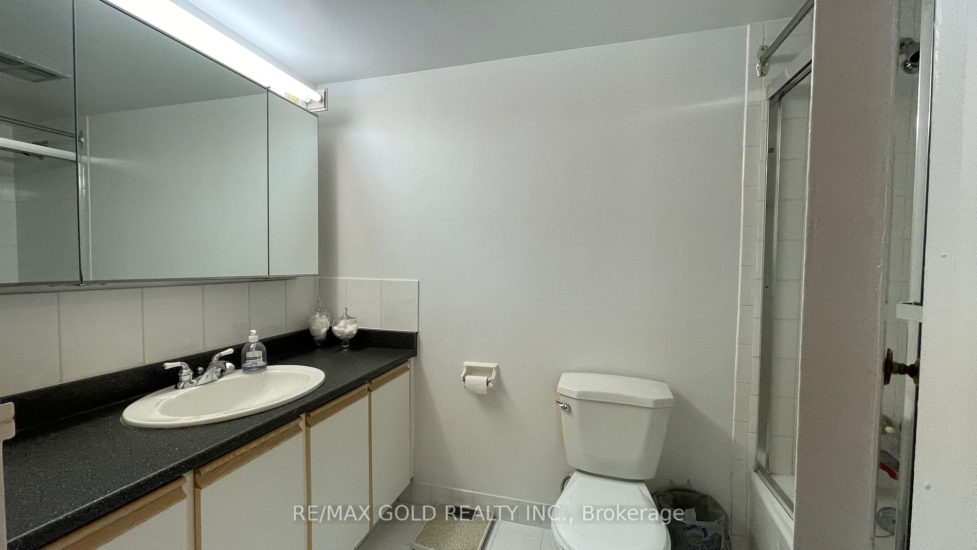 3650 Kaneff Crescent, #3106