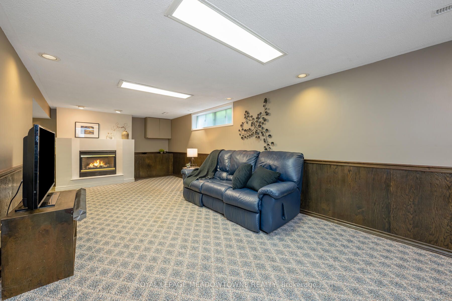 38 Chelvin Dr
