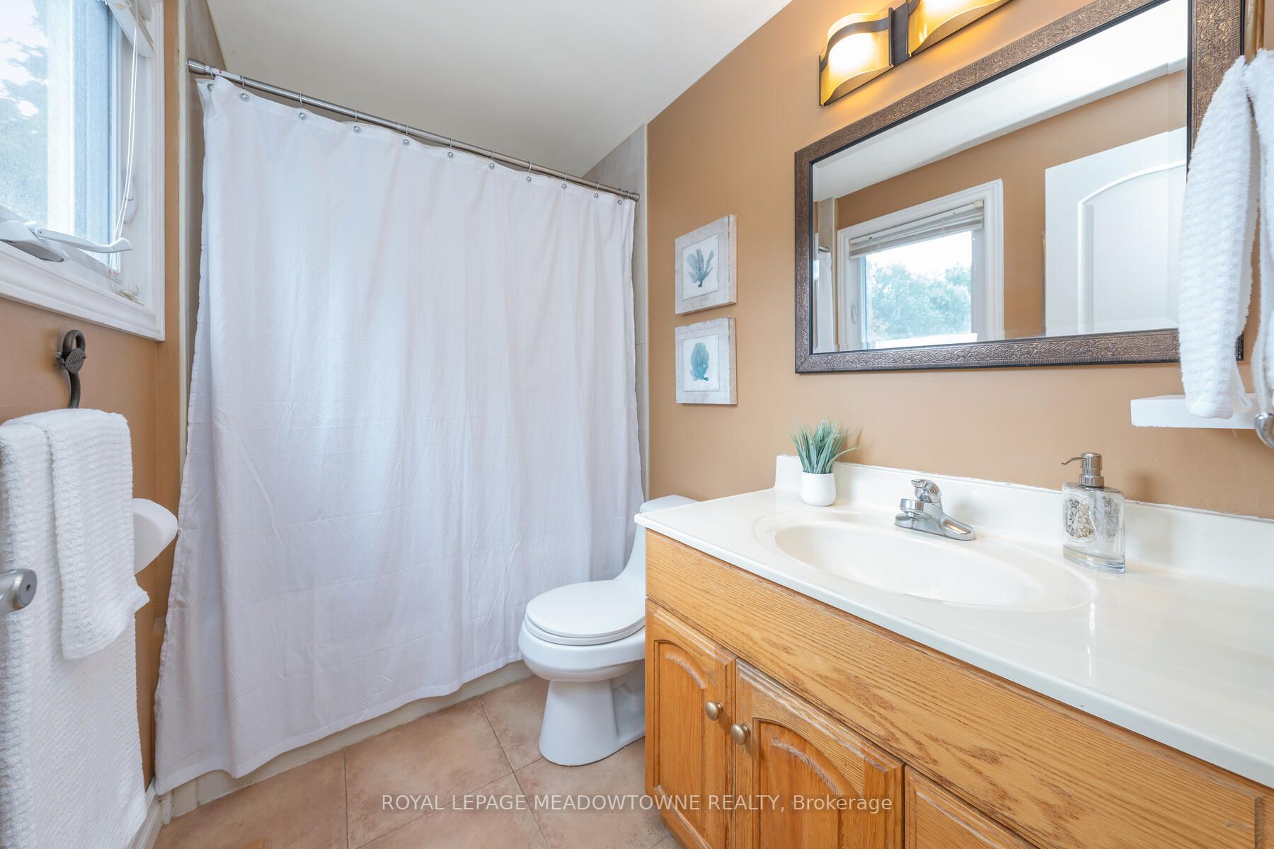 38 Chelvin Dr