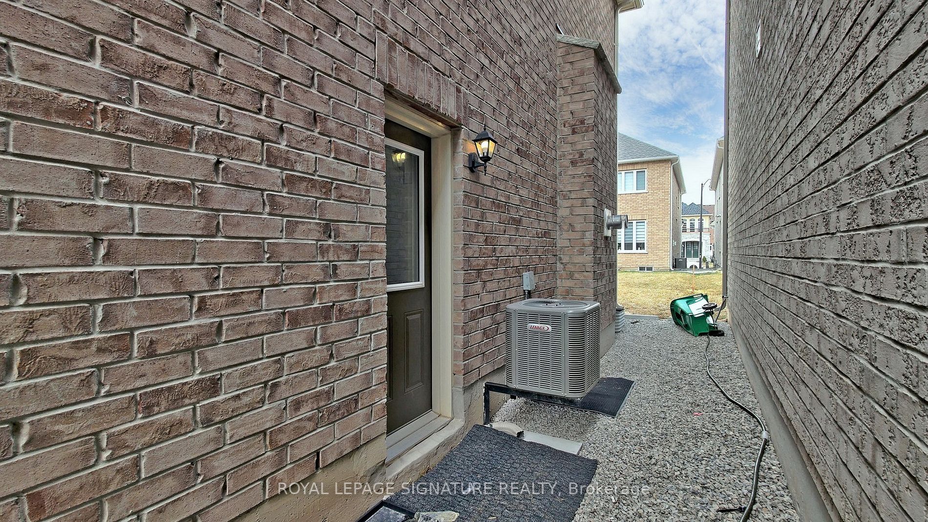 138 Finegan Circ, #Bsmt