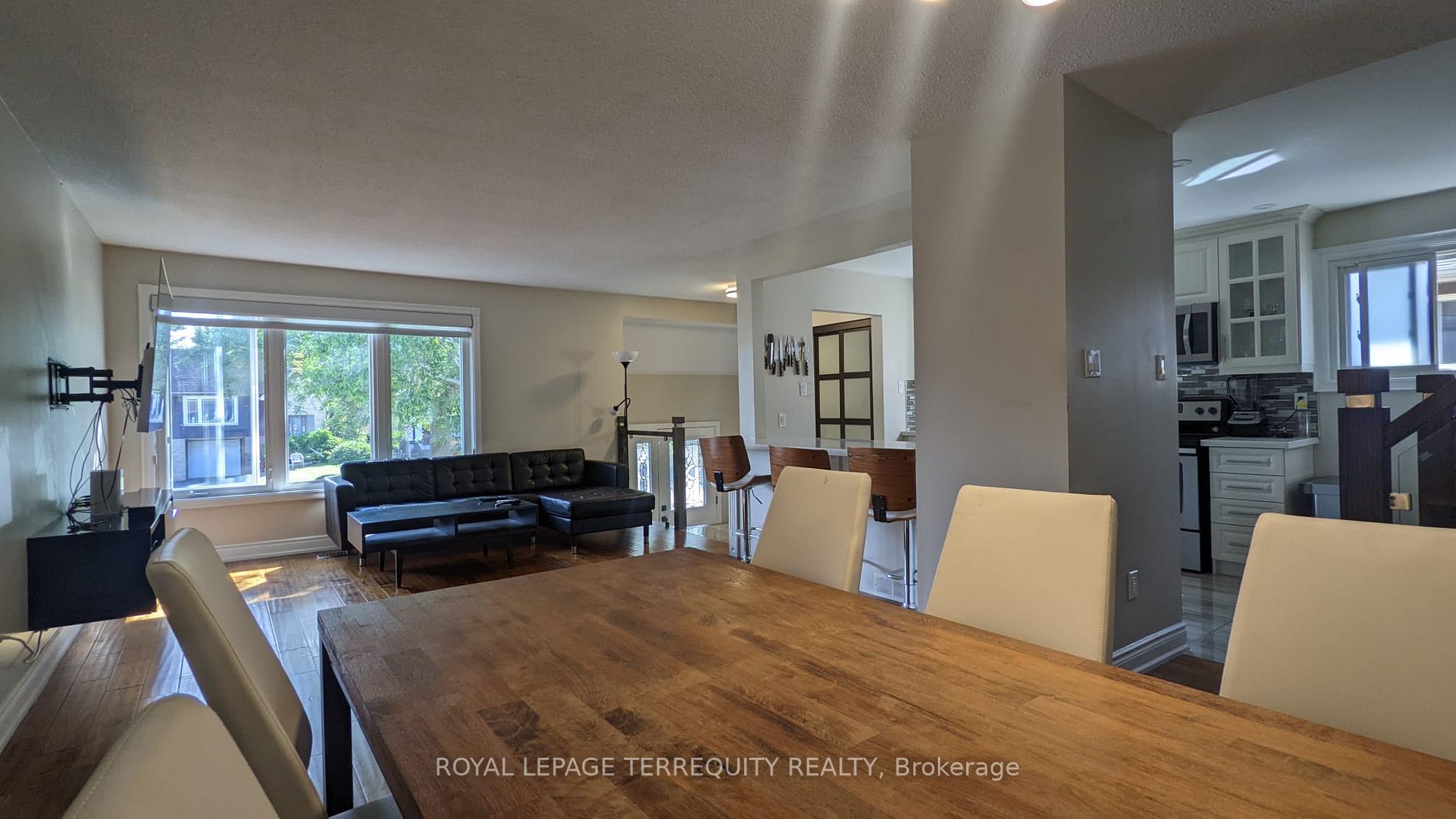 2508 Cobbinshaw Circ