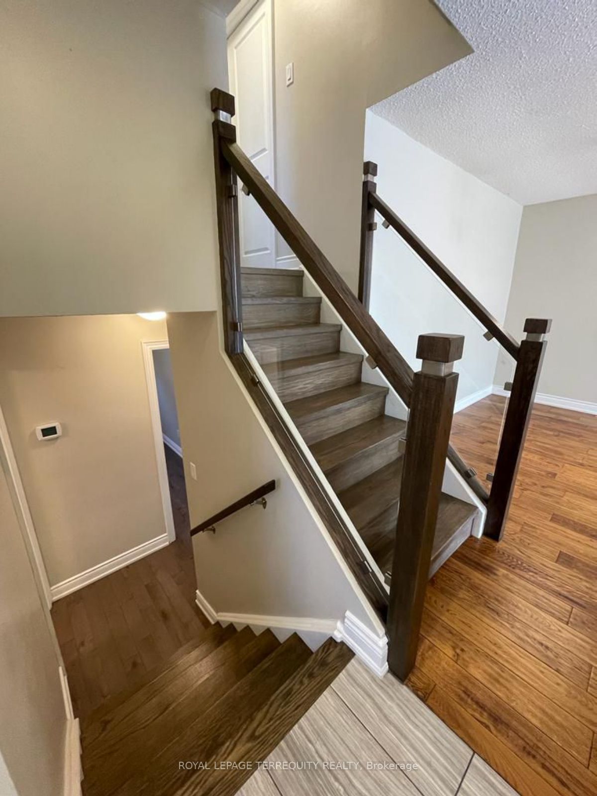 2508 Cobbinshaw Circ