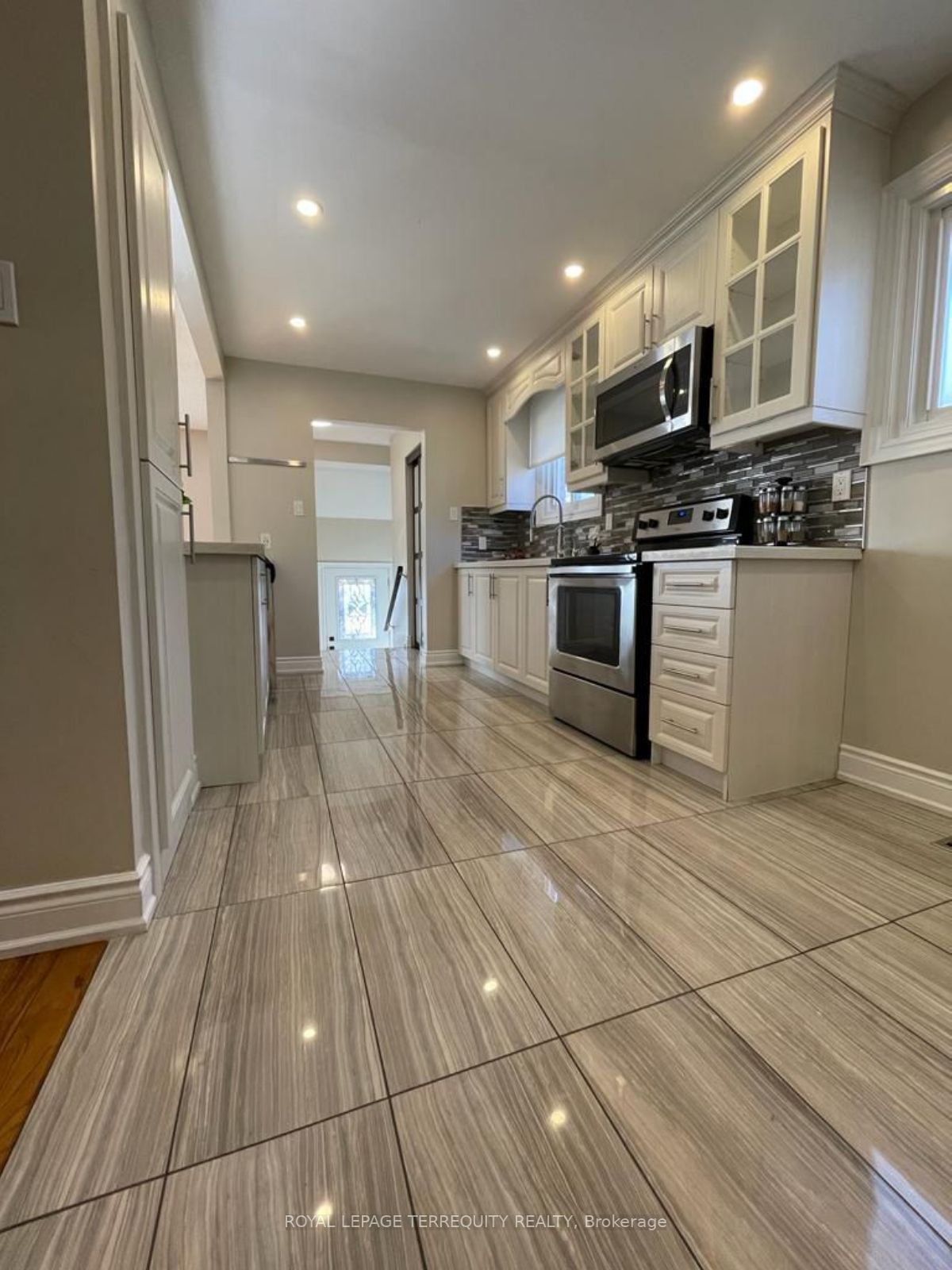 2508 Cobbinshaw Circ